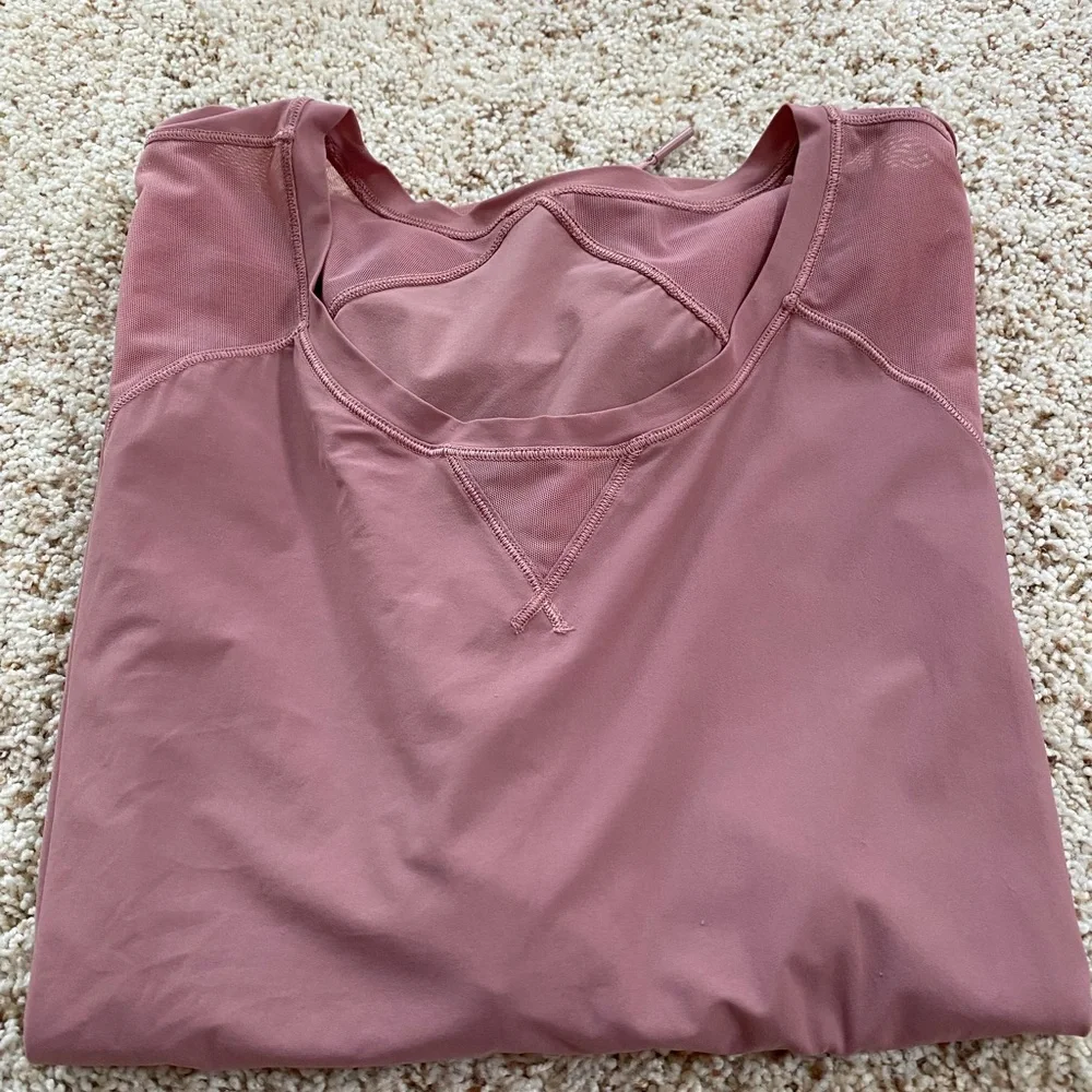 Lululemon Final Count Tee - Picture 12 of 12